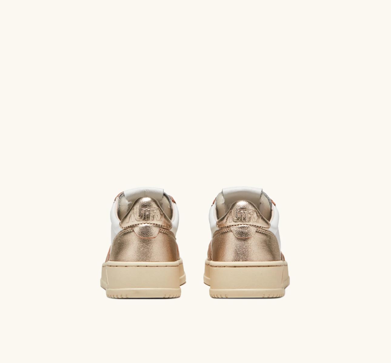 MEDALIST SNEAKERS